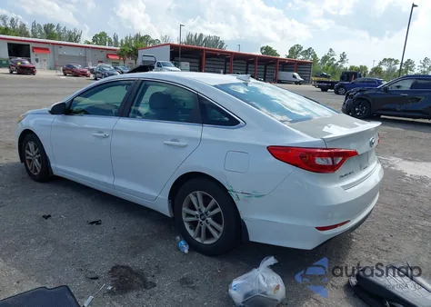 2015 Hyundai Sonata Se z USA, uszkodzony, nr VIN 5NPE24AF2FH216132